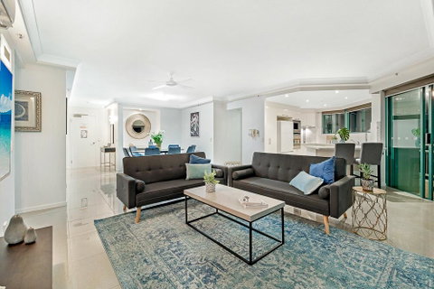 Seaside Luxury, Perfect Location - Lismore Accommodation 3