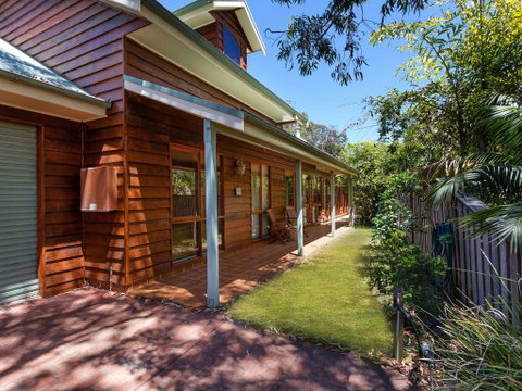 Semaphore Beach House - Lismore Accommodation 0