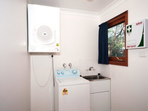 Semaphore Beach House - Lismore Accommodation 1