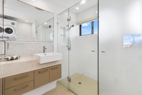 Shoreline Nine Penthouse With Ocean Views - Lismore Accommodation 2