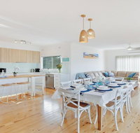 Sienna by the Sea - spacious coastal getaway - Lismore Accommodation