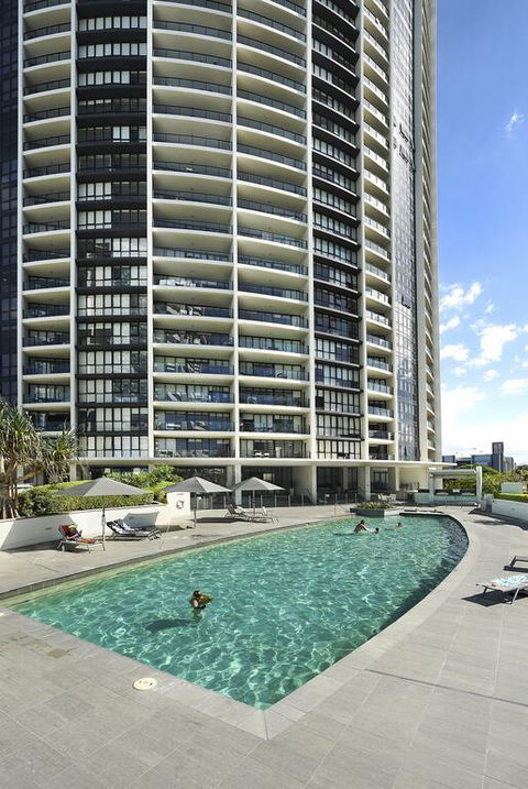 Sierra Grand Broadbeach - Lismore Accommodation 3