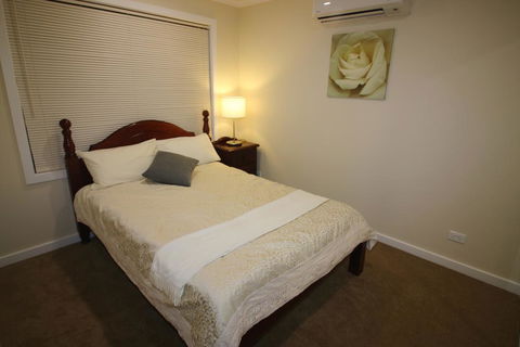 Silver House - Melbourne Airport Accommodation - Lismore Accommodation 2