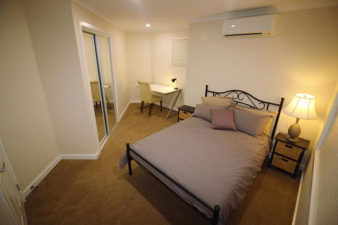 Silver House - Melbourne Airport Accommodation - Lismore Accommodation 1