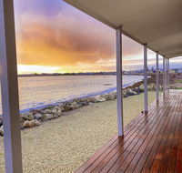 Smart Beach House  Pelican Point - Lismore Accommodation