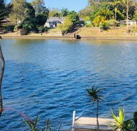 Spacious 2 Bedroom Beach Side Apartment - Close to shopping Centre with Coles Health Food Shop Sushi Pizza Cafes Hairdresse - Lismore Accommodation