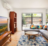 Spacious Home in the Heart of Avalon Beach - Lismore Accommodation