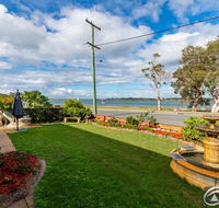 Spoil yourself with the perfect position of this first floor Unit - Lismore Accommodation