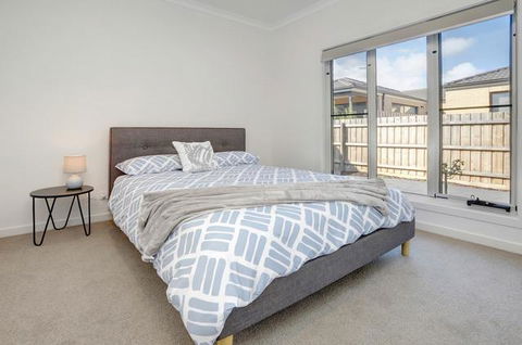 Staughton Sounds - Lismore Accommodation 3