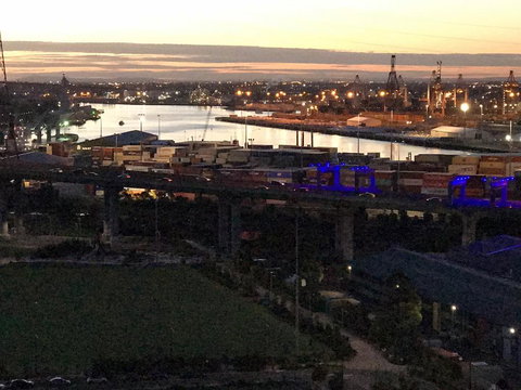 StayCentral Docklands Delight - Lismore Accommodation 2