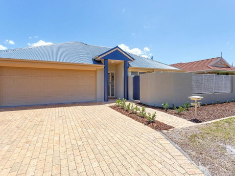 Stockmans Way 2-3 - Lismore Accommodation 0