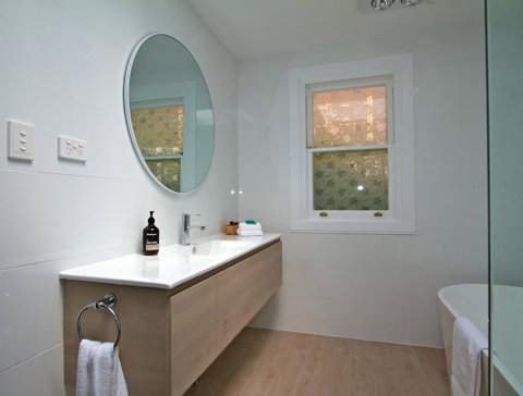 Strahan House - Lismore Accommodation 3