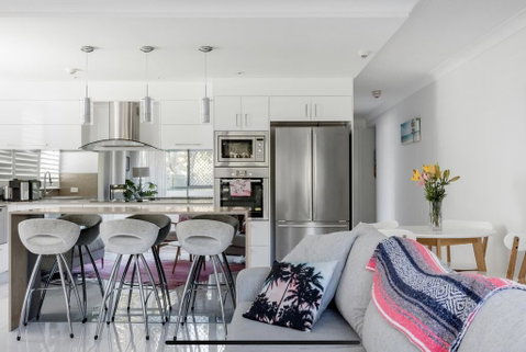 Stunning Burleigh Beach Apartment - Lismore Accommodation 0