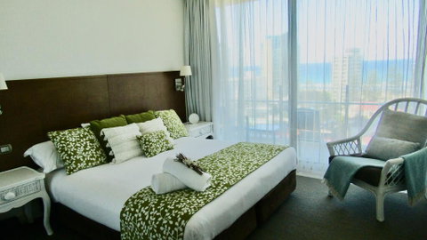 Stunning Surfers Paradise Apartment - Lismore Accommodation 0