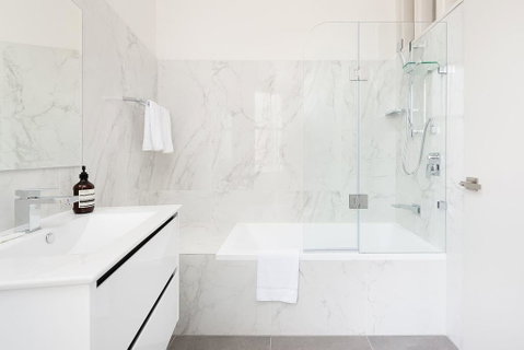 STUNNING SYDNEY HOME 9 - Lismore Accommodation 3