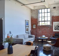 Stylish Warehouse Conversion In The Heart of Fitzroy - Lismore Accommodation