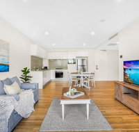 Sun Drenched Apartment in the Heart of Surfers - Lismore Accommodation