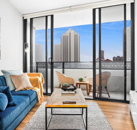 Sunny Modern Two-Bedroom Pad Steps From the Beach - Lismore Accommodation