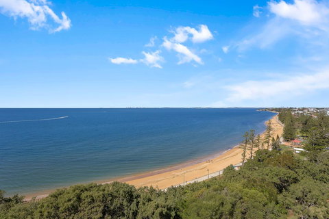 Sunset Sails Redcliffe - Lismore Accommodation 0