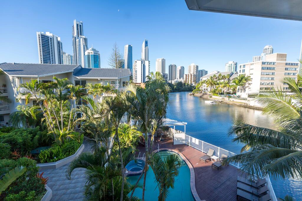 Surfers Paradise QLD Lismore Accommodation