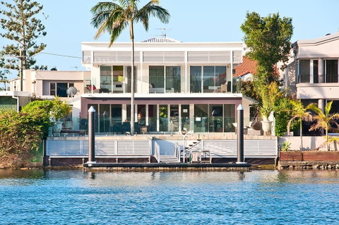Surfers Paradise Escape - Waterfront House - Lismore Accommodation 0