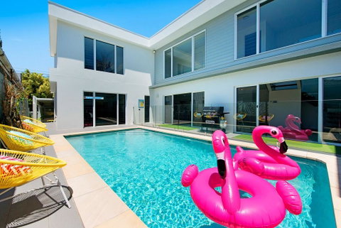 Surfers Paradise Holiday Home Almalfi Drive - Lismore Accommodation 2
