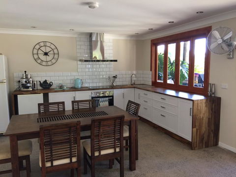 TAKURA HEIGHTS Modern Country Apartment With Pool Access - Lismore Accommodation 0