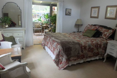 Tamborine Treats - Lismore Accommodation 0