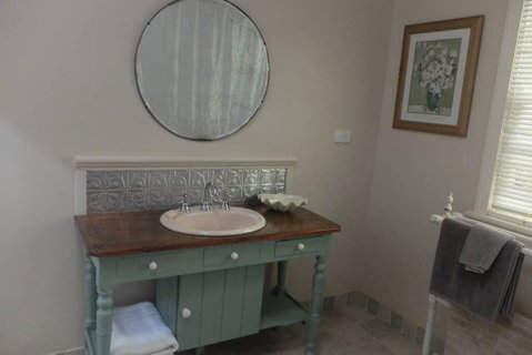 Tamborine Treats - Lismore Accommodation 1