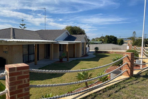 The Anchorage - Lismore Accommodation 0