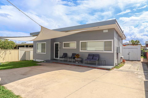 The Beach Shack - Lismore Accommodation 0