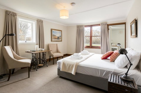Ratho Farm - Lismore Accommodation 0