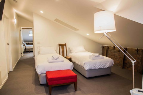 Ratho Farm - Lismore Accommodation 11