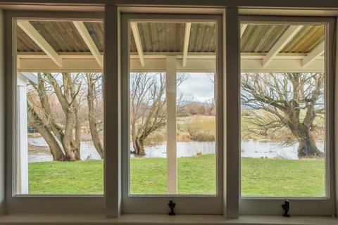 Ratho Farm - Lismore Accommodation 13
