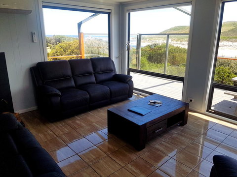 Ocean View Cottage - Lismore Accommodation 1