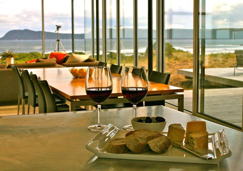 Cloudy Bay Beach House - Lismore Accommodation 21