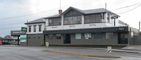 Bridge Hotel - Lismore Accommodation 0