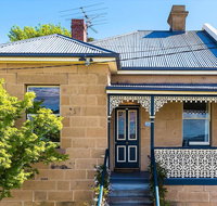 WEST NEST  Classic 3BR Hobart Terrace BEST Location View Close to City - Lismore Accommodation
