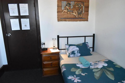 Hobart's Accommodation & Hostel - Lismore Accommodation 11