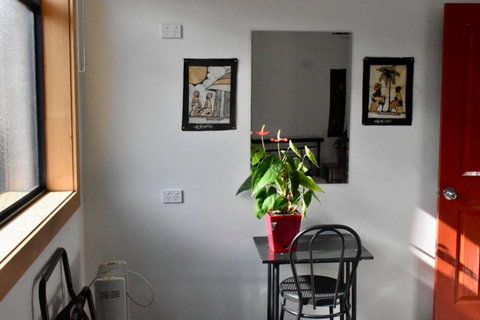 Hobart's Accommodation & Hostel - Lismore Accommodation 9