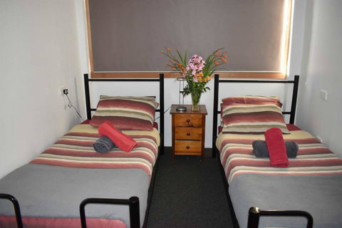 Hobart's Accommodation & Hostel - Lismore Accommodation 17