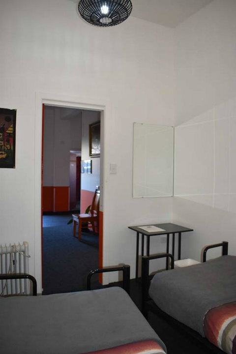 Hobart's Accommodation & Hostel - Lismore Accommodation 15
