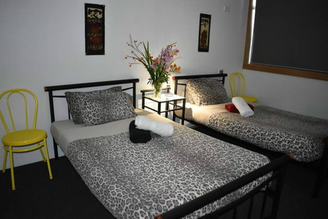 Hobart's Accommodation & Hostel - Lismore Accommodation 19
