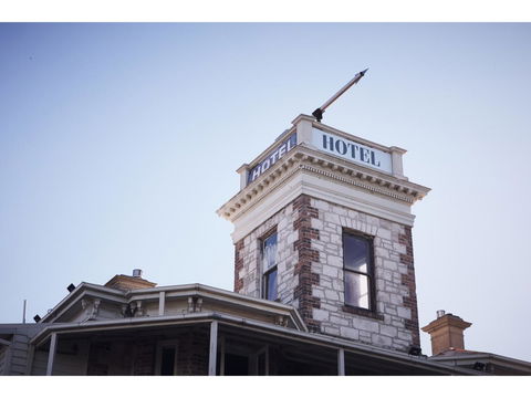 Hotel Sorrento - Lismore Accommodation 0