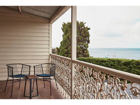 Hotel Sorrento - Lismore Accommodation 1