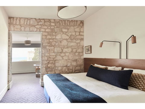 Hotel Sorrento - Lismore Accommodation 10