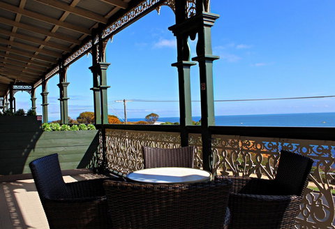 The Royal Hotel Mornington - Lismore Accommodation 15