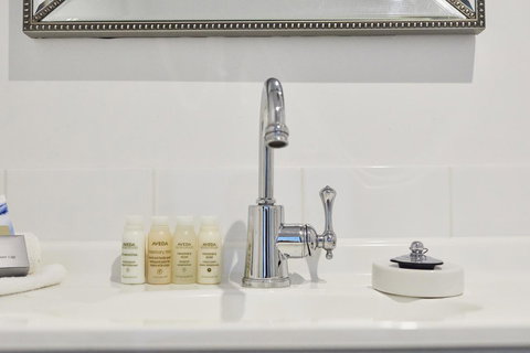 The Royal Hotel Mornington - Lismore Accommodation 7