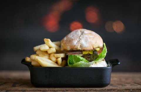 The Royal Hotel Mornington - Lismore Accommodation 31