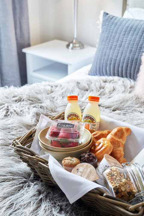 The Royal Hotel Mornington - Lismore Accommodation 2